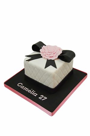 Gâteau Chanel camelia