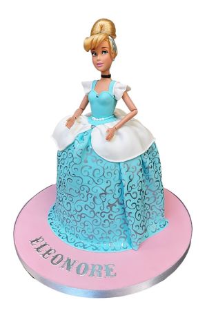 Gâteau poupée Cendrillon